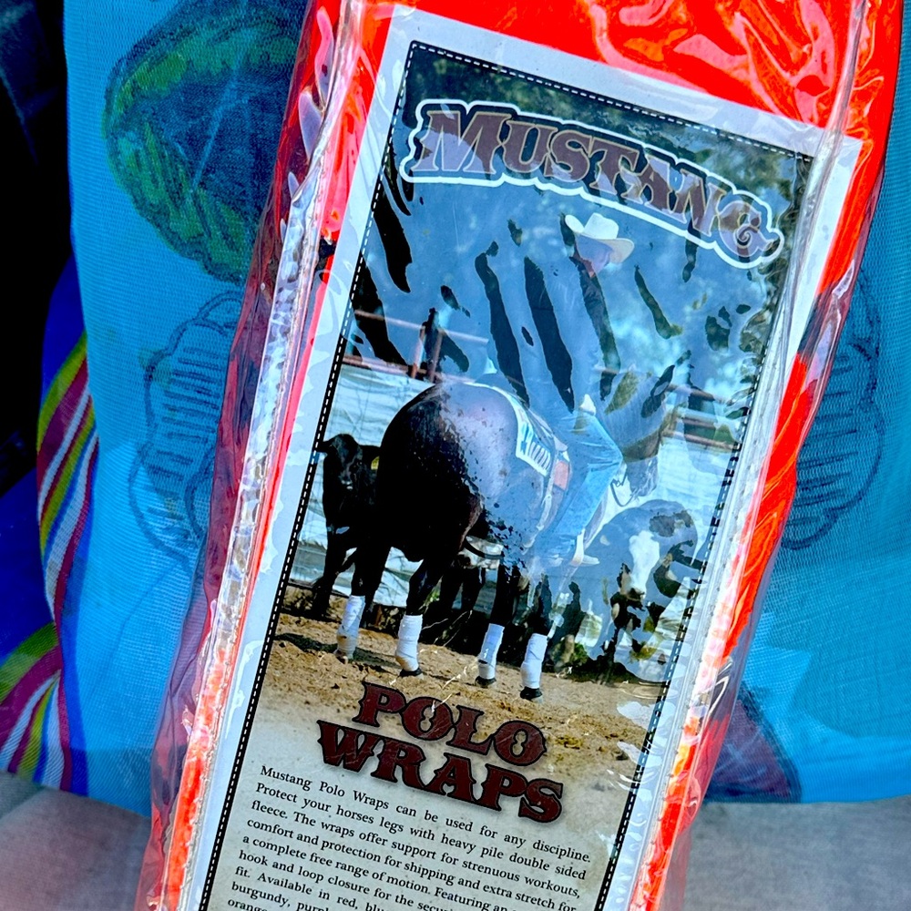 NIP Mustang Horse Polo Wraps
